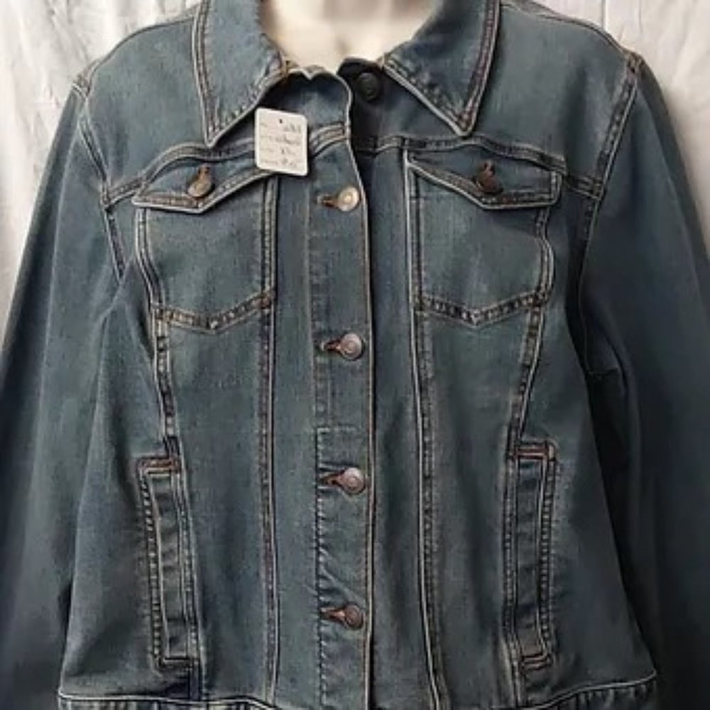 Women's Time and Tru Blue Wash Denim Jacket, XLarge